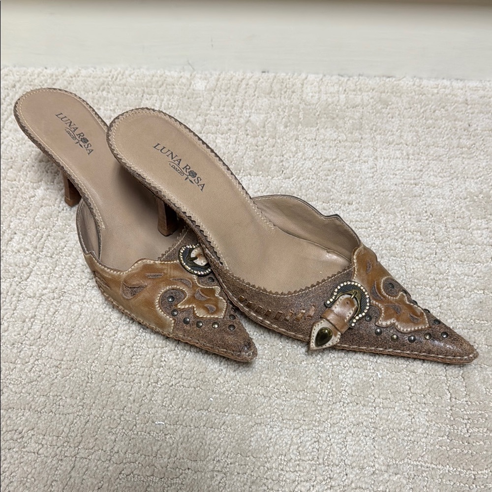 PAZZO Brown Kitten-Heels Elegant Design